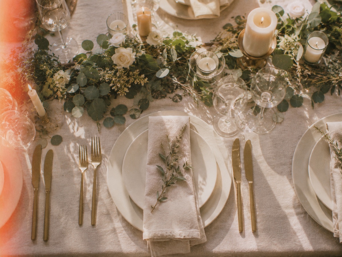 La mesa del banquete preparada